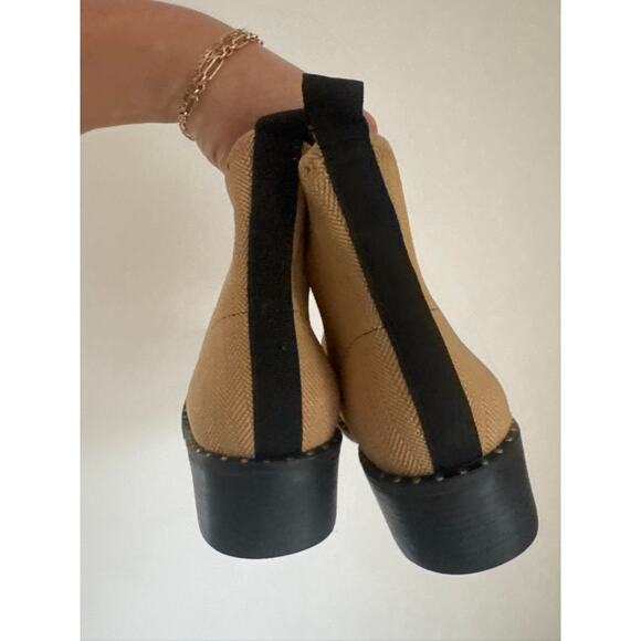 Charleston Shoe Co., Barcelona Embellished Comfort Bootie in Wheat, Size 9 - Picture 4 of 8